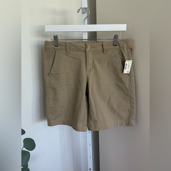 Aeropostale Women’s Bermuda Shorts Size 4 - Picture 2 of 12